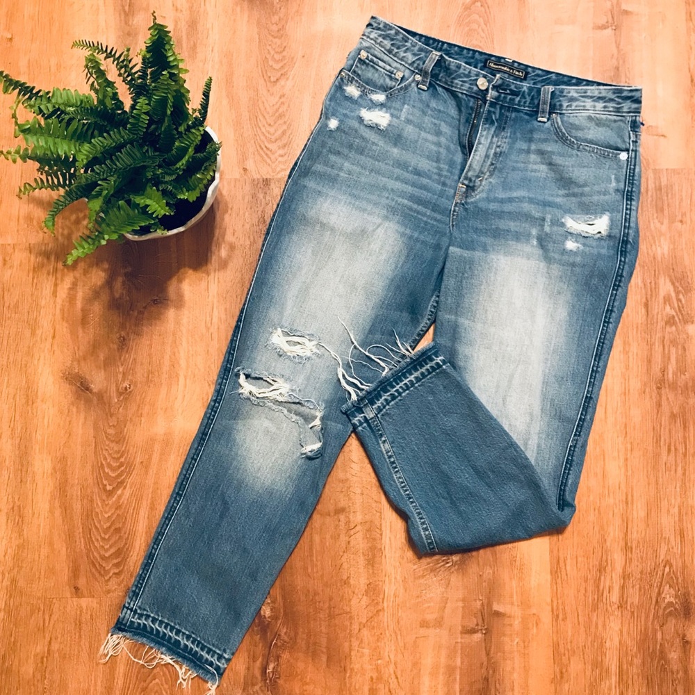 Abercrombie & Fitch Boyfriend Blue Jeans 29